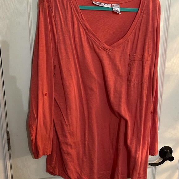 Peach 🍑 Tee - Plus - Picture 1 of 9